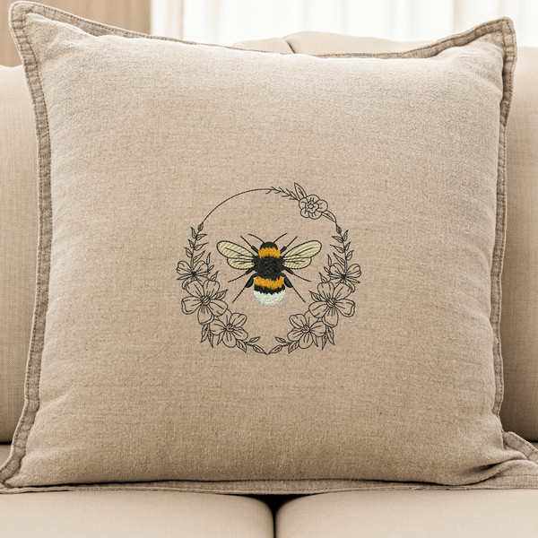 Floral Bee Embroidery Design