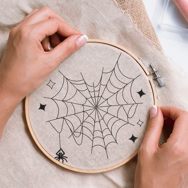 Web Heart Embroidery Design