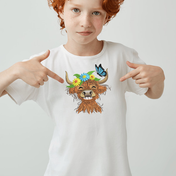 Floral Highland Cow Embroidery Design