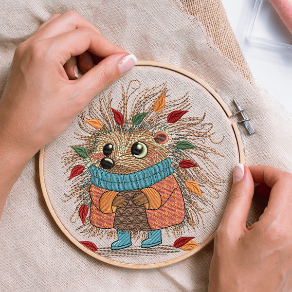 Hedgehog Autumn Embroidery Design